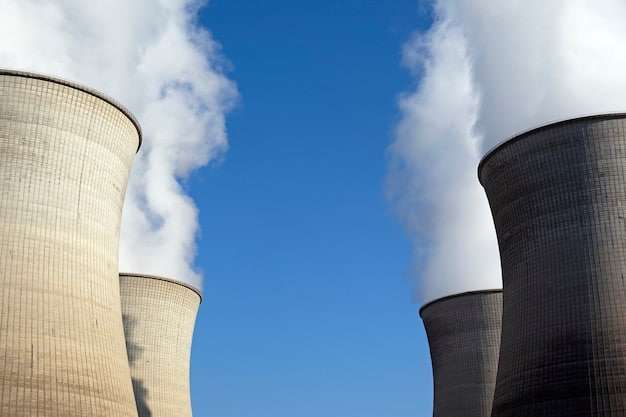 A side-by-side comparison of a traditional coal power plant emitting smoke and a modern power plant equipped with carbon capture technology, showing a significant reduction in emissions.